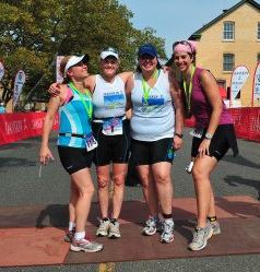 2008 danskin-sally,lisa,janet.JPG